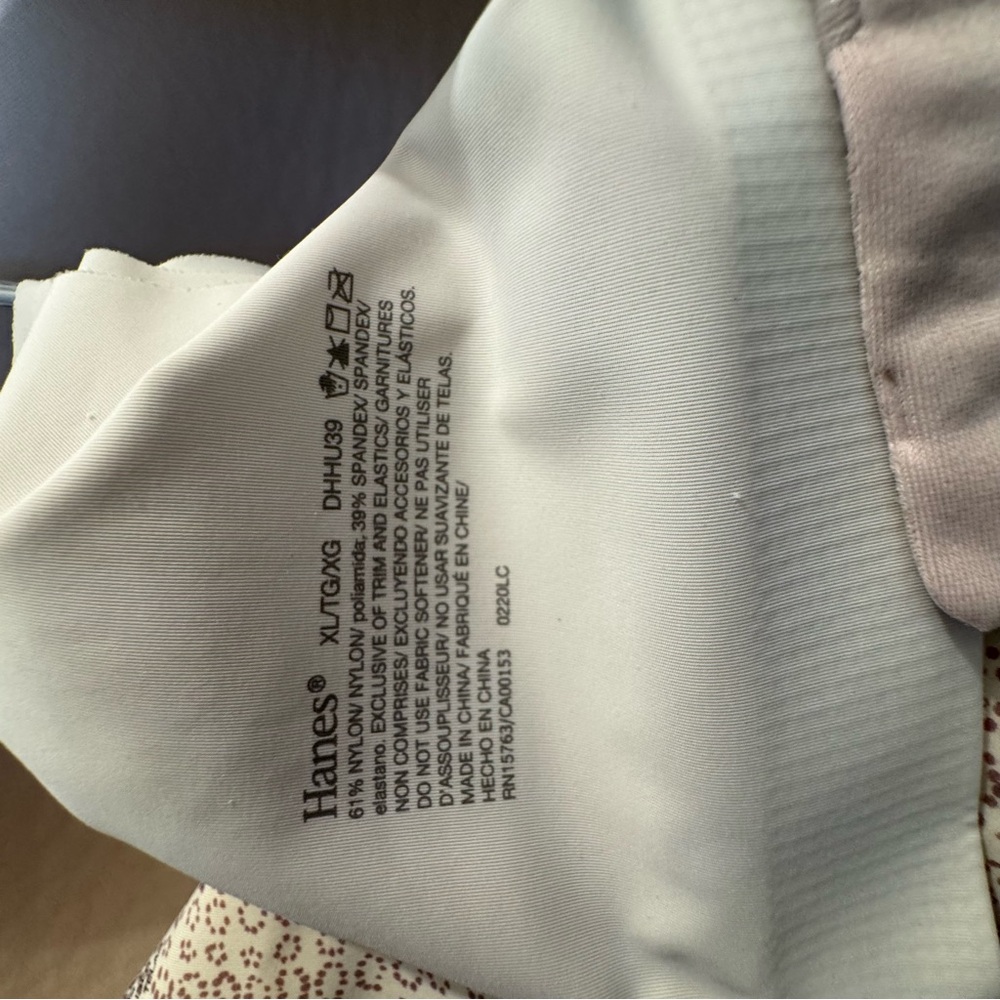 4x Hanes Ultra Light wireless t-shirt bras with sewn in lightly padded - Picture 4 of 9
